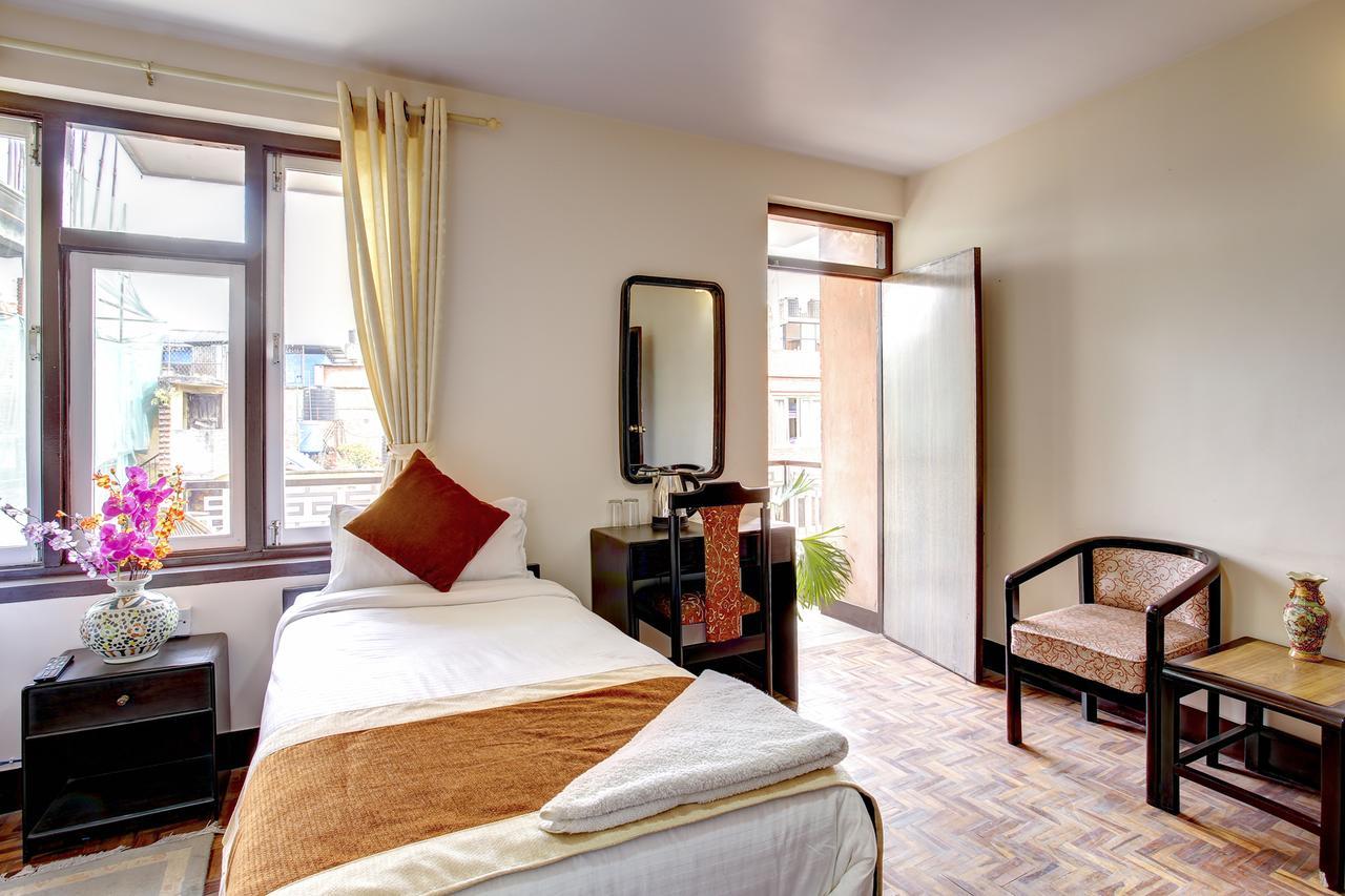 Kathmandu Nomad Hotel Exterior photo